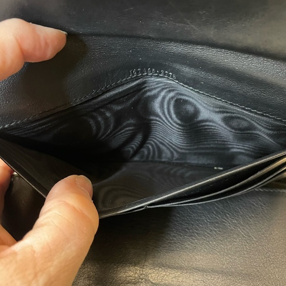 Gucci black leather Guccisimo trifold wallet with blk leather & gold tipped bow - Picture 6 of 15